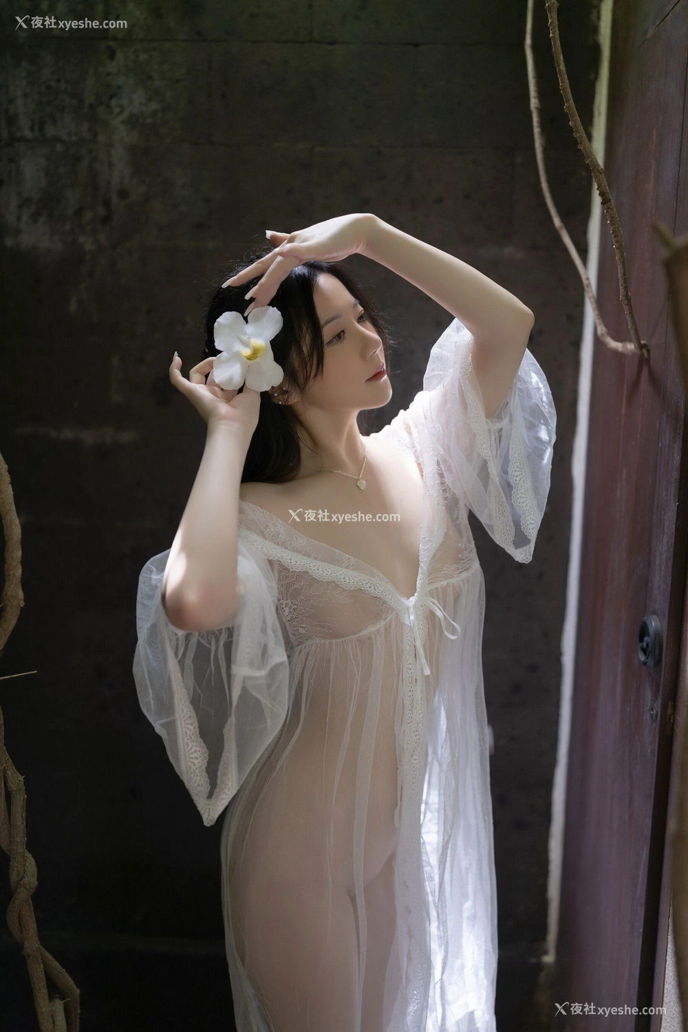 1P - 秀人网 美女名模 鱼子酱Fish – 内购无水印版《白纱清露欲迎还休》（对应XiuRen秀人网 No.10173） [123P]