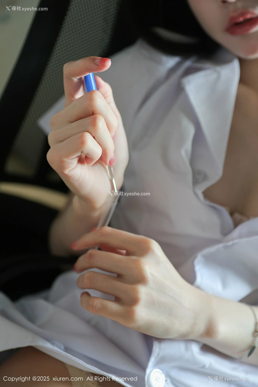 1P - [XiuRen秀人网] No.10190 布丁wow [81P]