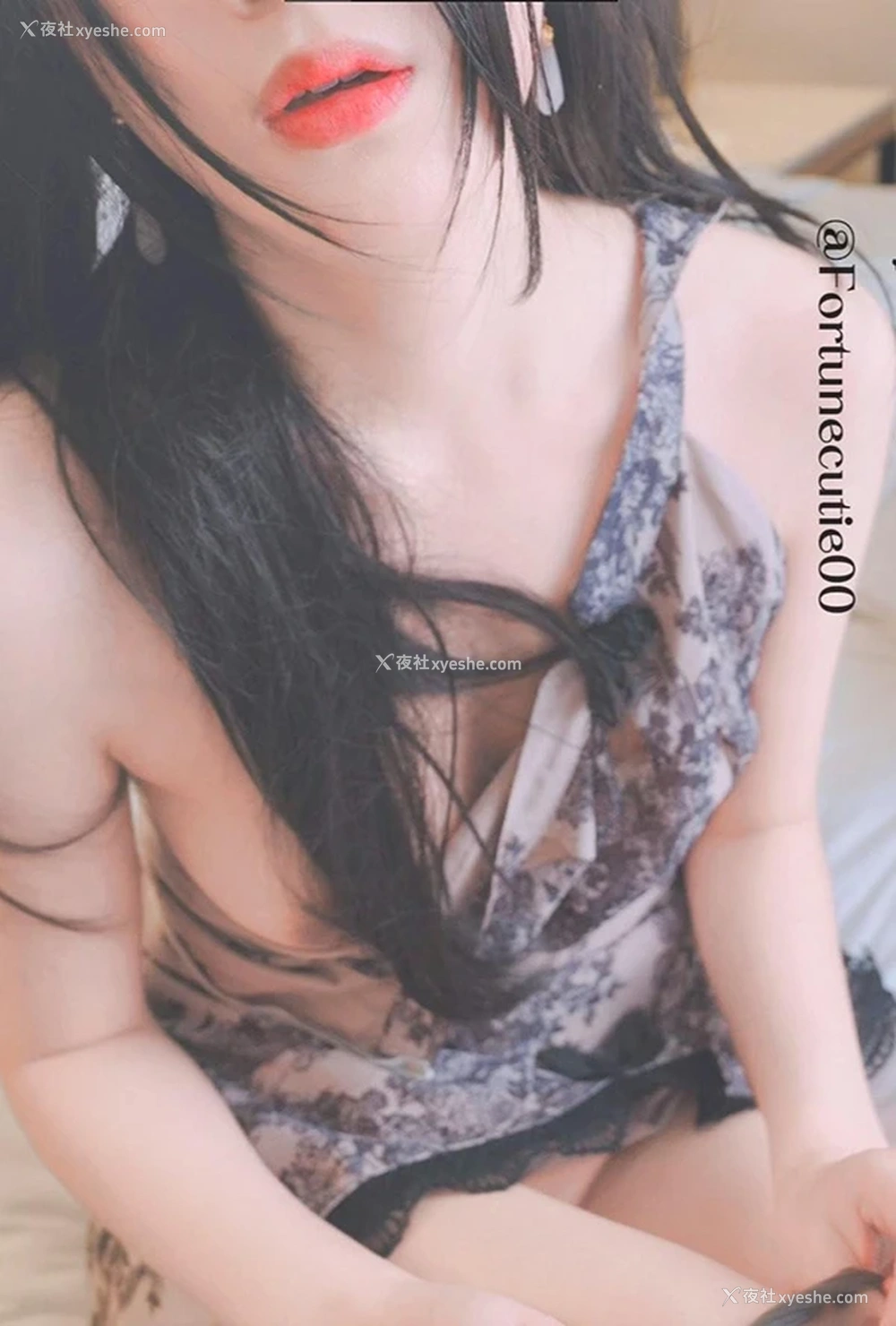 1P - 推特美女@饼干姐姐 Beeeel私拍尺度合集