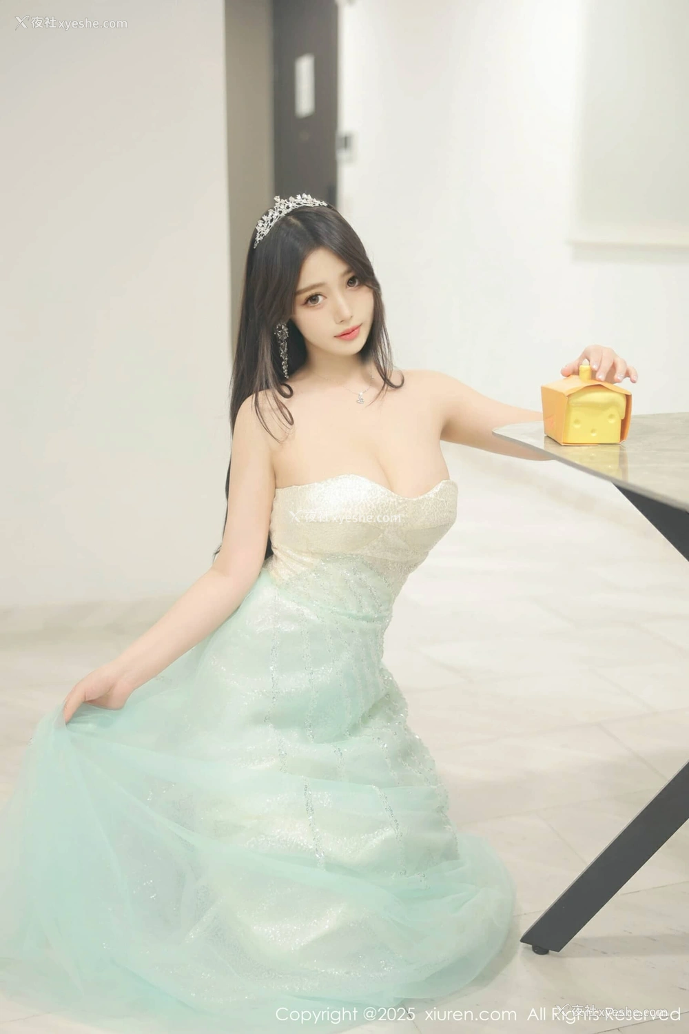 1P - [XiuRen秀人网] No.10222 蛋蛋宝 [79P]