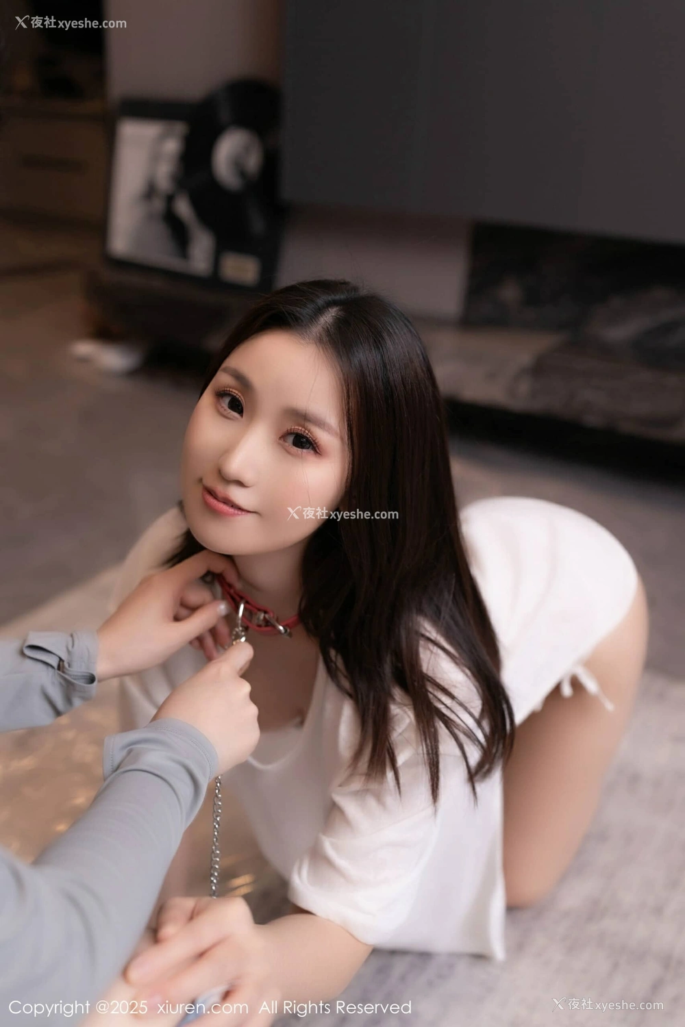 1P - [XiuRen秀人网] No.10220 杏子Yada [79P]