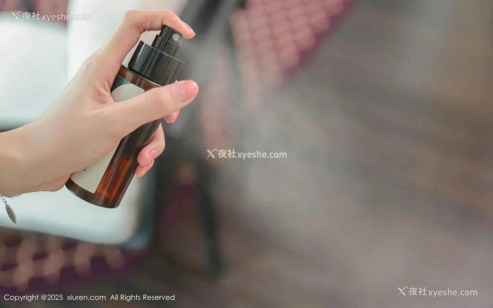 1P - [XiuRen秀人网] No.10226 布丁wow [89P]