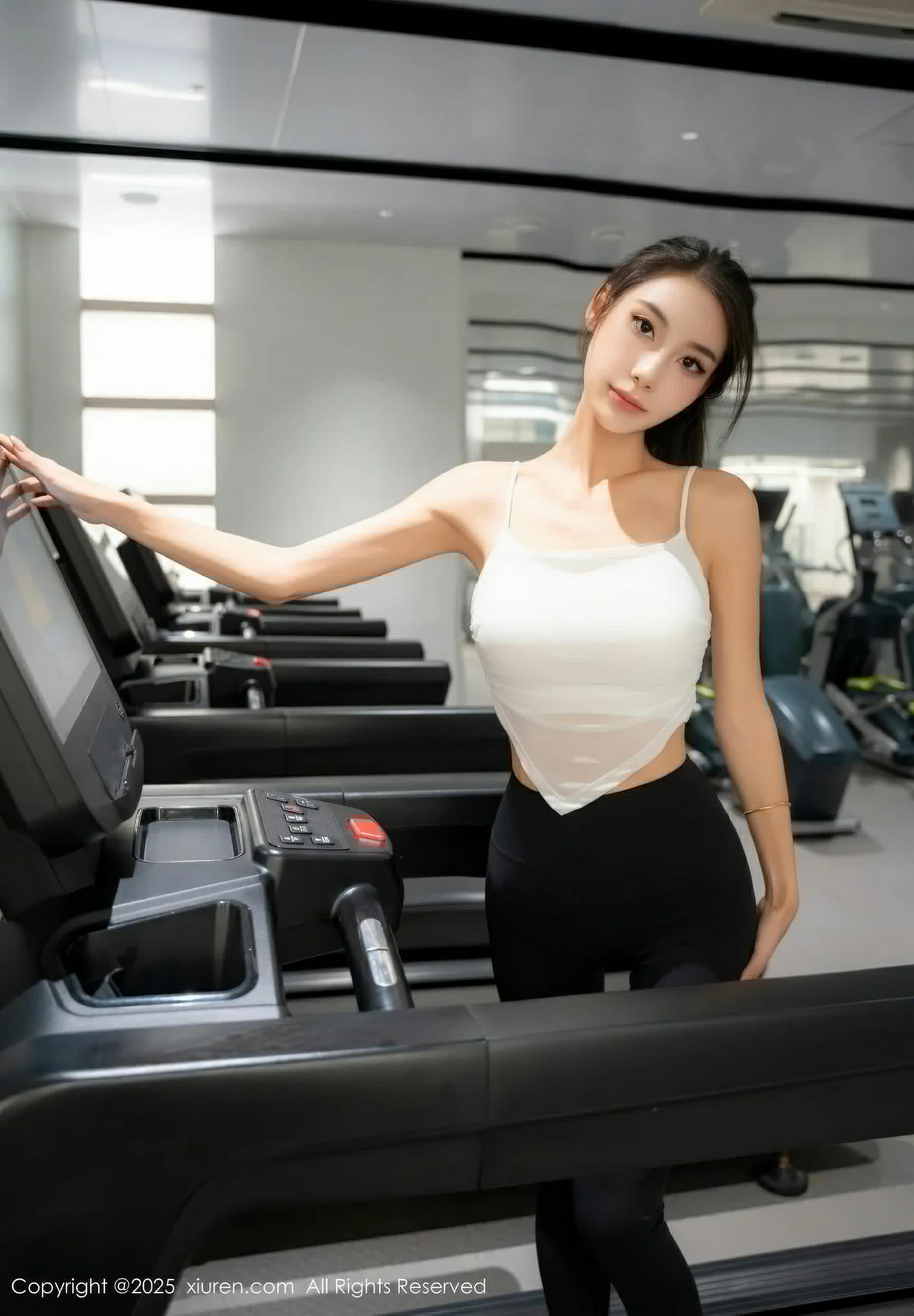 1P - [XiuRen秀人网] No.10239 lingyu69 [68P]