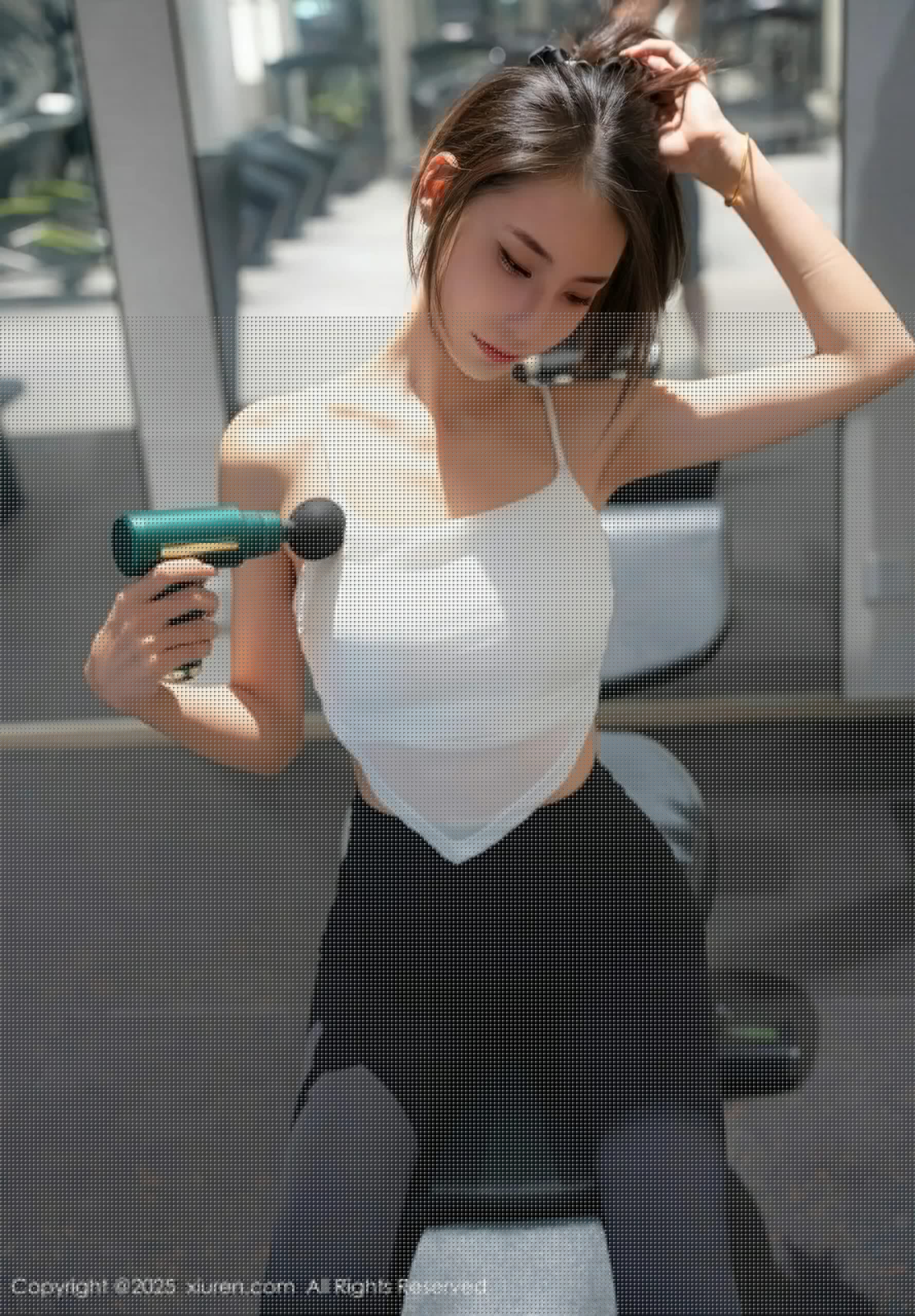 1P - [XiuRen秀人网] No.10239 lingyu69 [68P]