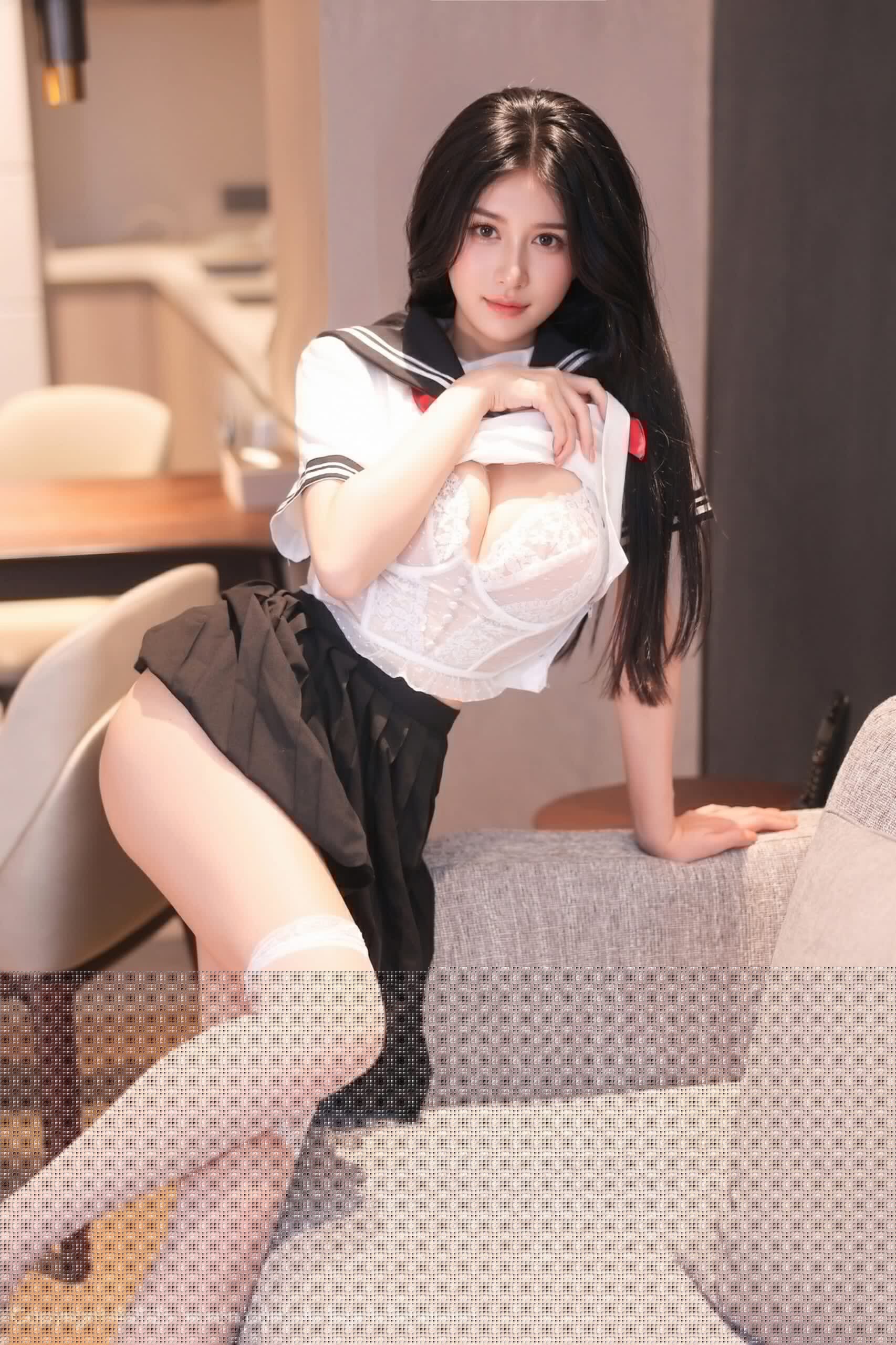 1P - [XiuRen秀人网] No.10234 shelly诗莉吖 [78P]