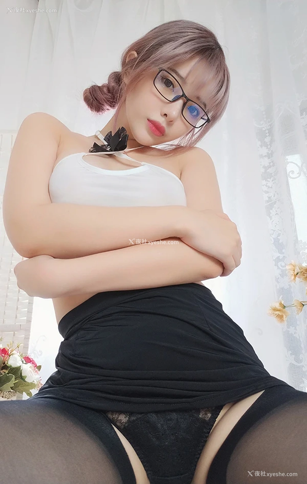 1P - 网红美女雯妹不讲道理 OL开档黑丝