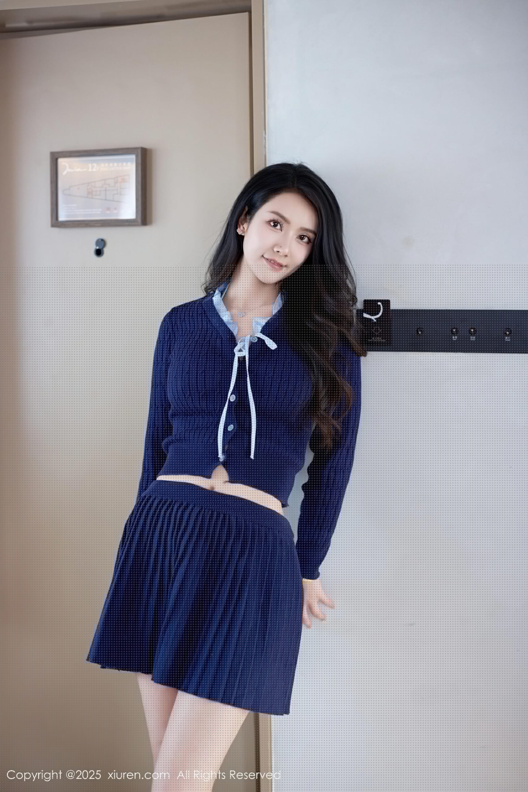 1P - [XiuRen秀人网] No.10242 方子萱 [97P]
