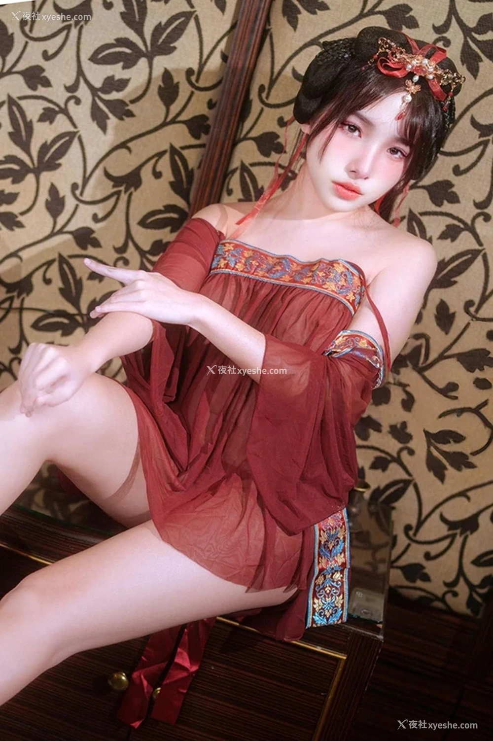 1P - 粉嫩福利姬慕慕Momo 月圆之夜无圣光唯美图集2