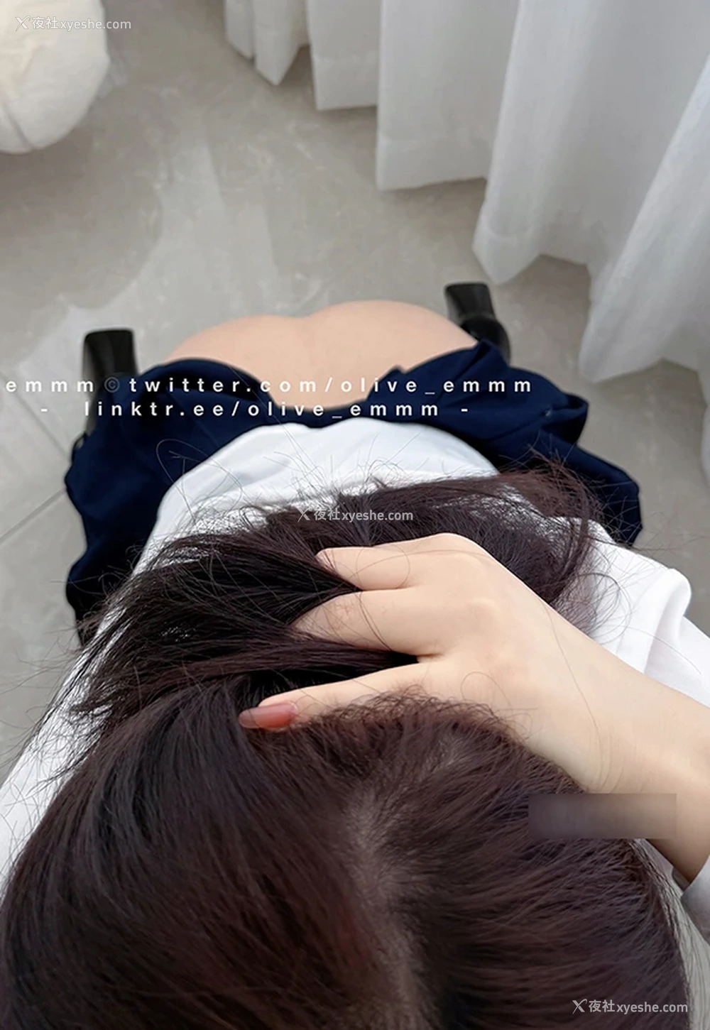 1P - 人气肥臀网红olive_emmm 黑丝JK裙尺度图