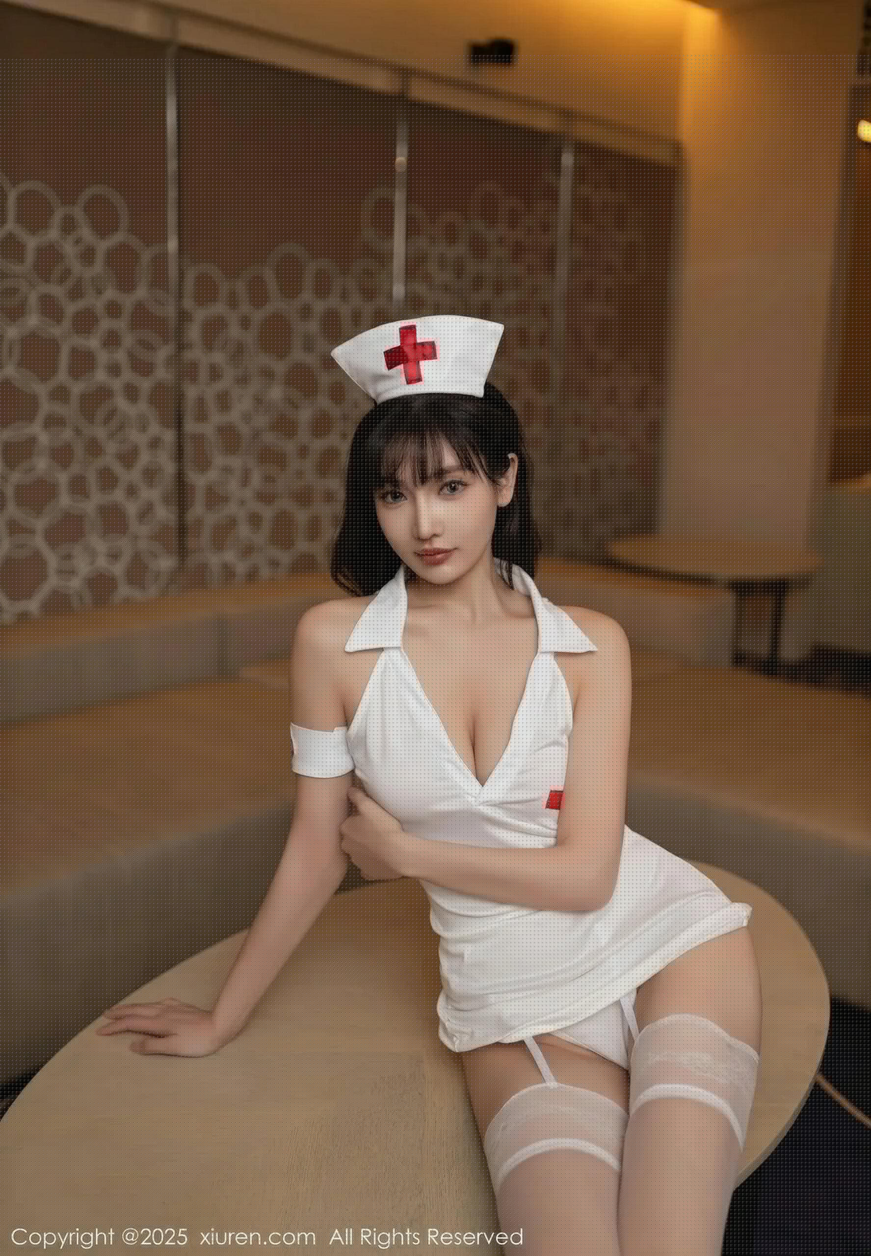 1P - [XiuRen秀人网] No.10252 陆萱萱 [81P]