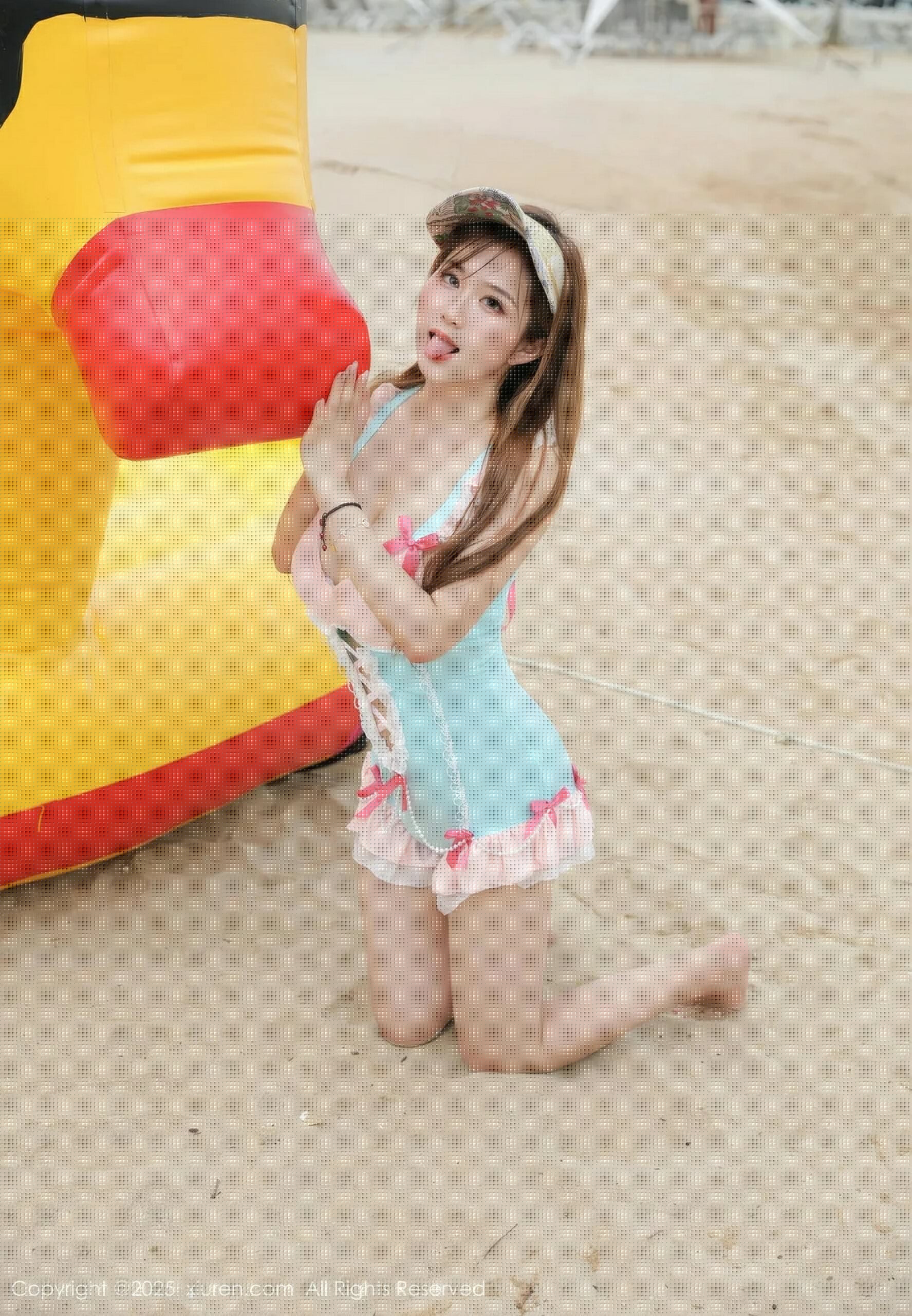 1P - [XiuRen秀人网] No.10251 小肉肉咪 [66P]