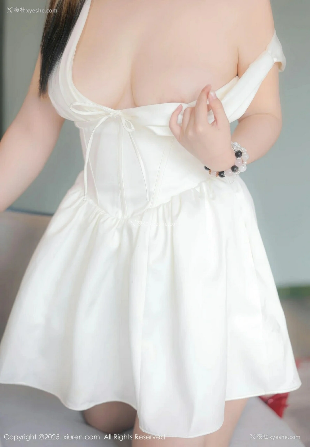 1P - [XiuRen秀人网] No.10262 诺诺Hsu [41P]