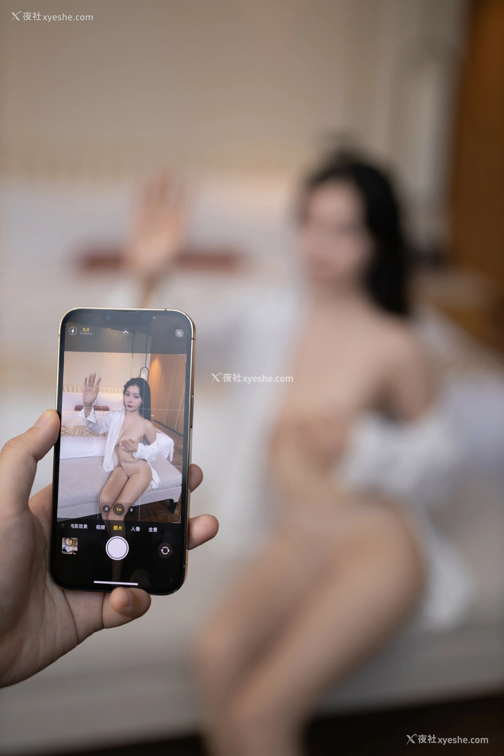 1P - 秀人网 美女名模 安然anran – 内购无水印《红底白高跟肉丝白衬衫》 [94P]