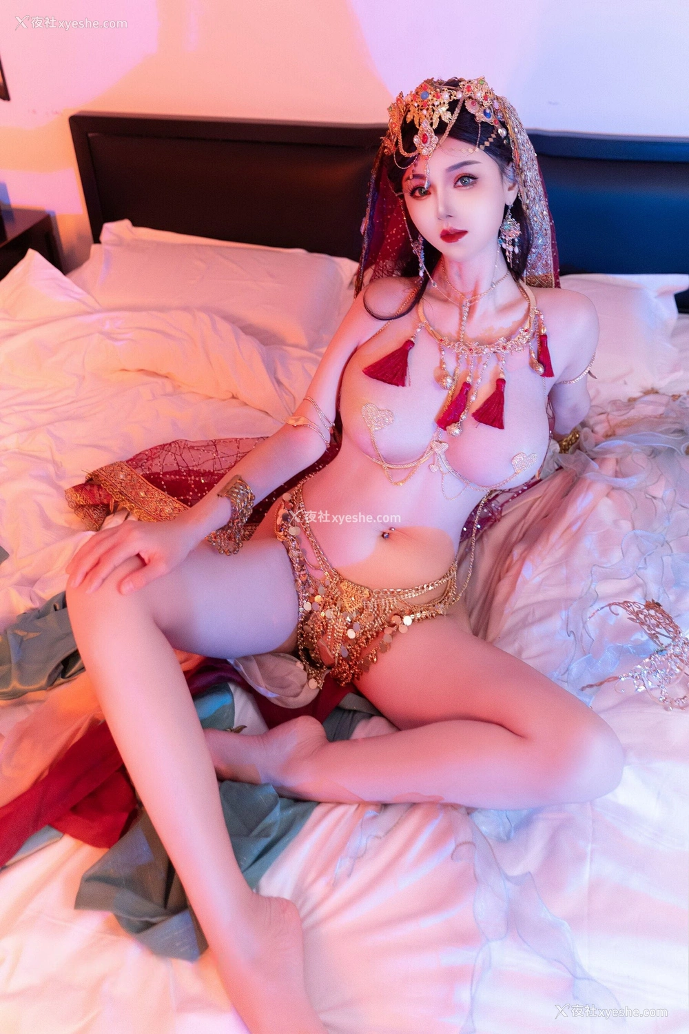 1P - 秀人网 新晋美模 不吃冰淇淋 首套作品 – 内购无水印《芭比娃娃敦煌飞天》 [93P]