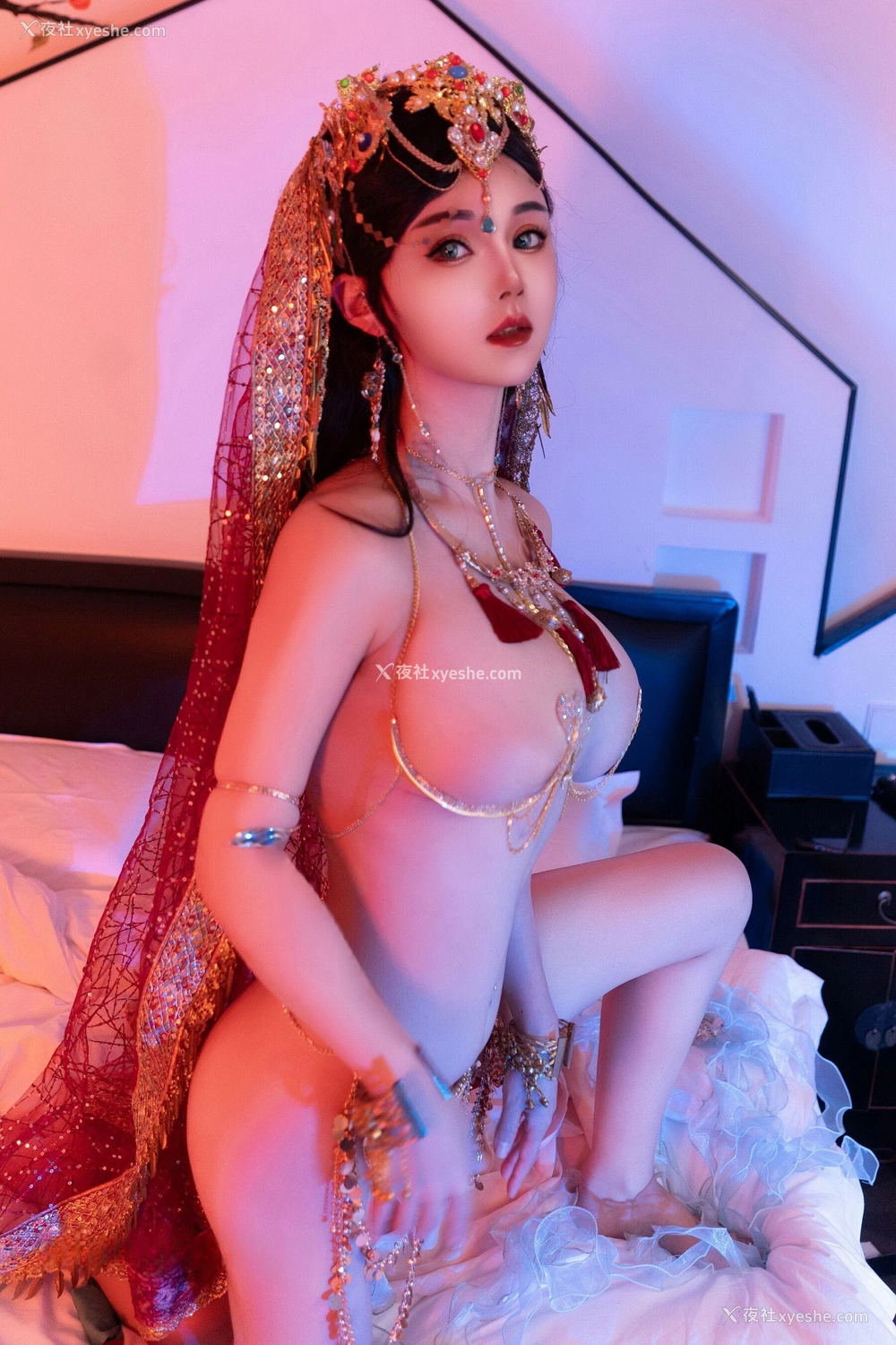 1P - 秀人网 新晋美模 不吃冰淇淋 首套作品 – 内购无水印《芭比娃娃敦煌飞天》 [93P]