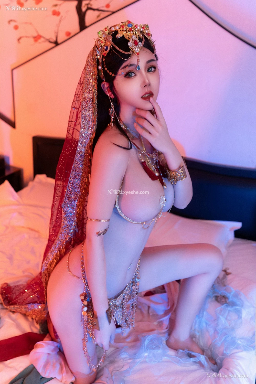 1P - 秀人网 新晋美模 不吃冰淇淋 首套作品 – 内购无水印《芭比娃娃敦煌飞天》 [93P]