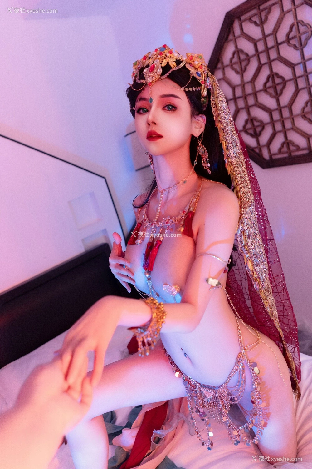 1P - 秀人网 新晋美模 不吃冰淇淋 首套作品 – 内购无水印《芭比娃娃敦煌飞天》 [93P]