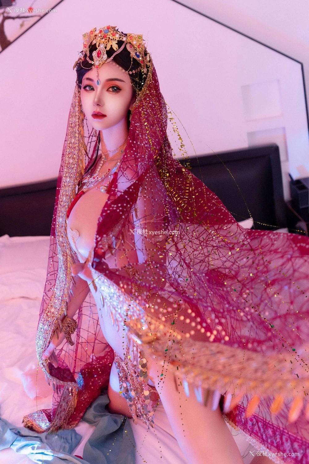1P - 秀人网 新晋美模 不吃冰淇淋 首套作品 – 内购无水印《芭比娃娃敦煌飞天》 [93P]