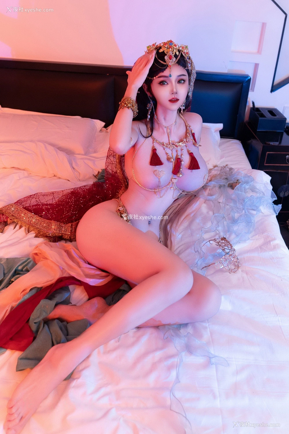 1P - 秀人网 新晋美模 不吃冰淇淋 首套作品 – 内购无水印《芭比娃娃敦煌飞天》 [93P]