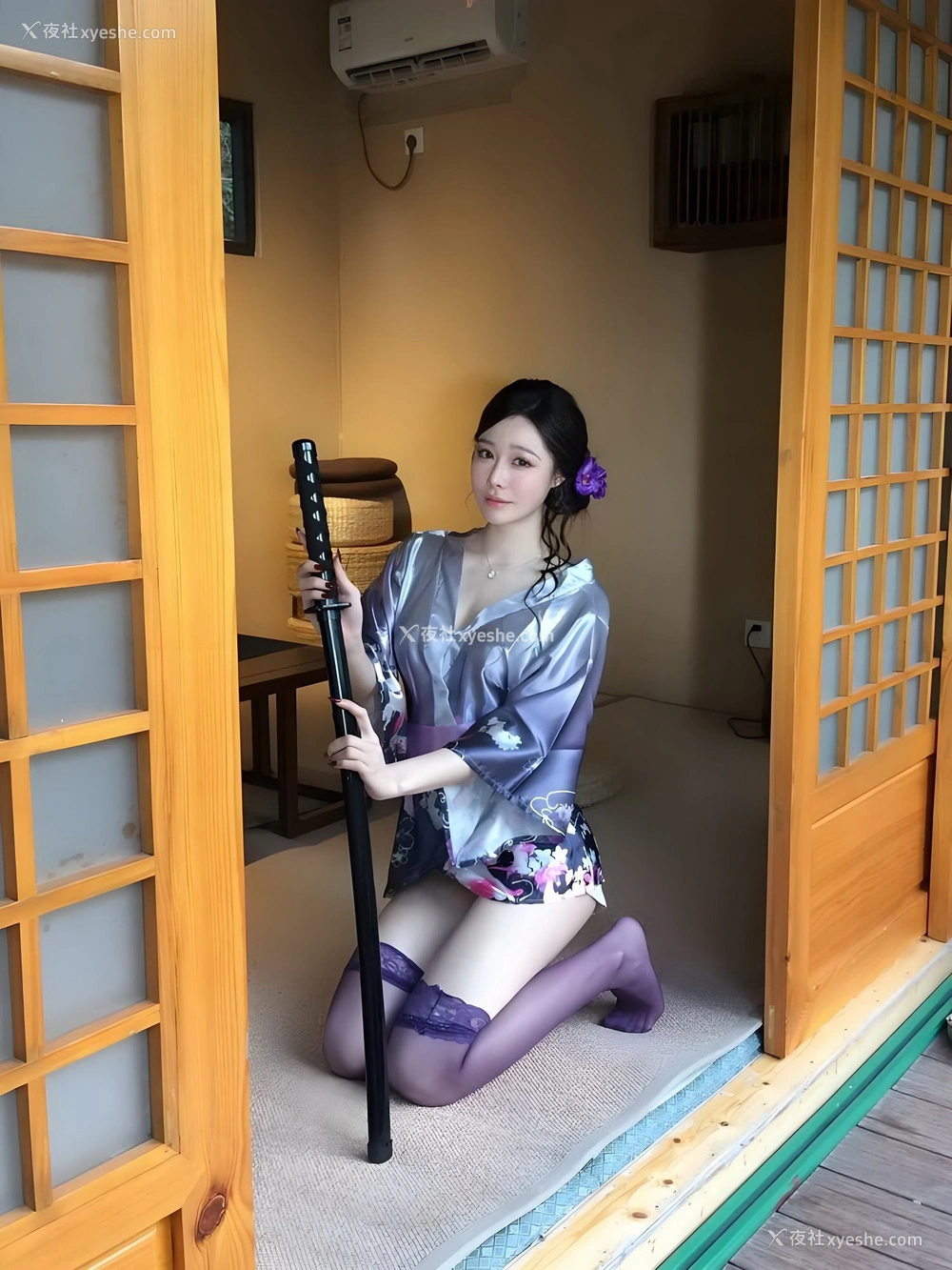 1P - 秀人网 美女名模 小逗逗 – 内购最新不上架无水印《武士与花的幻想》 [160P]