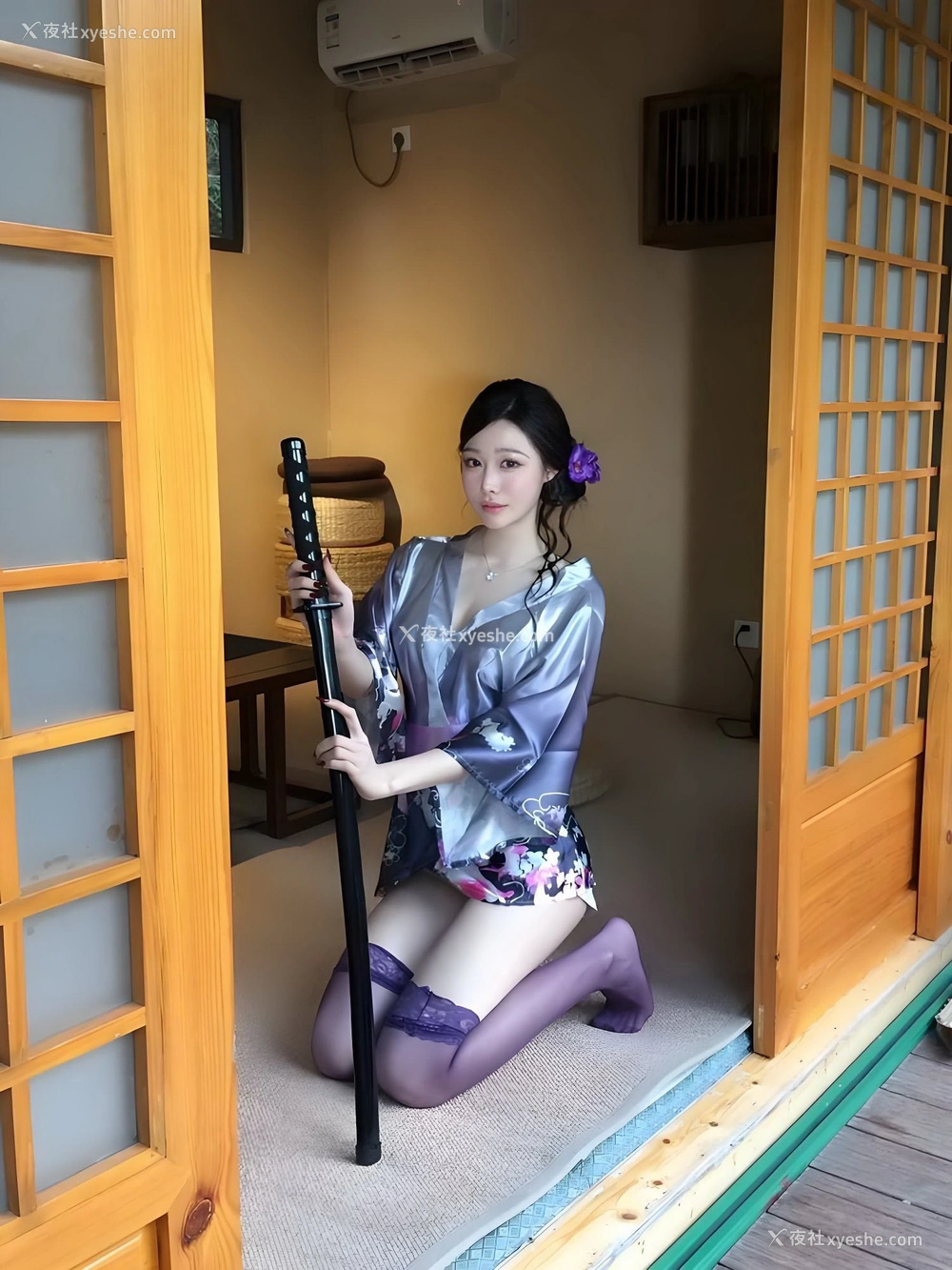 1P - 秀人网 美女名模 小逗逗 – 内购最新不上架无水印《武士与花的幻想》 [160P]