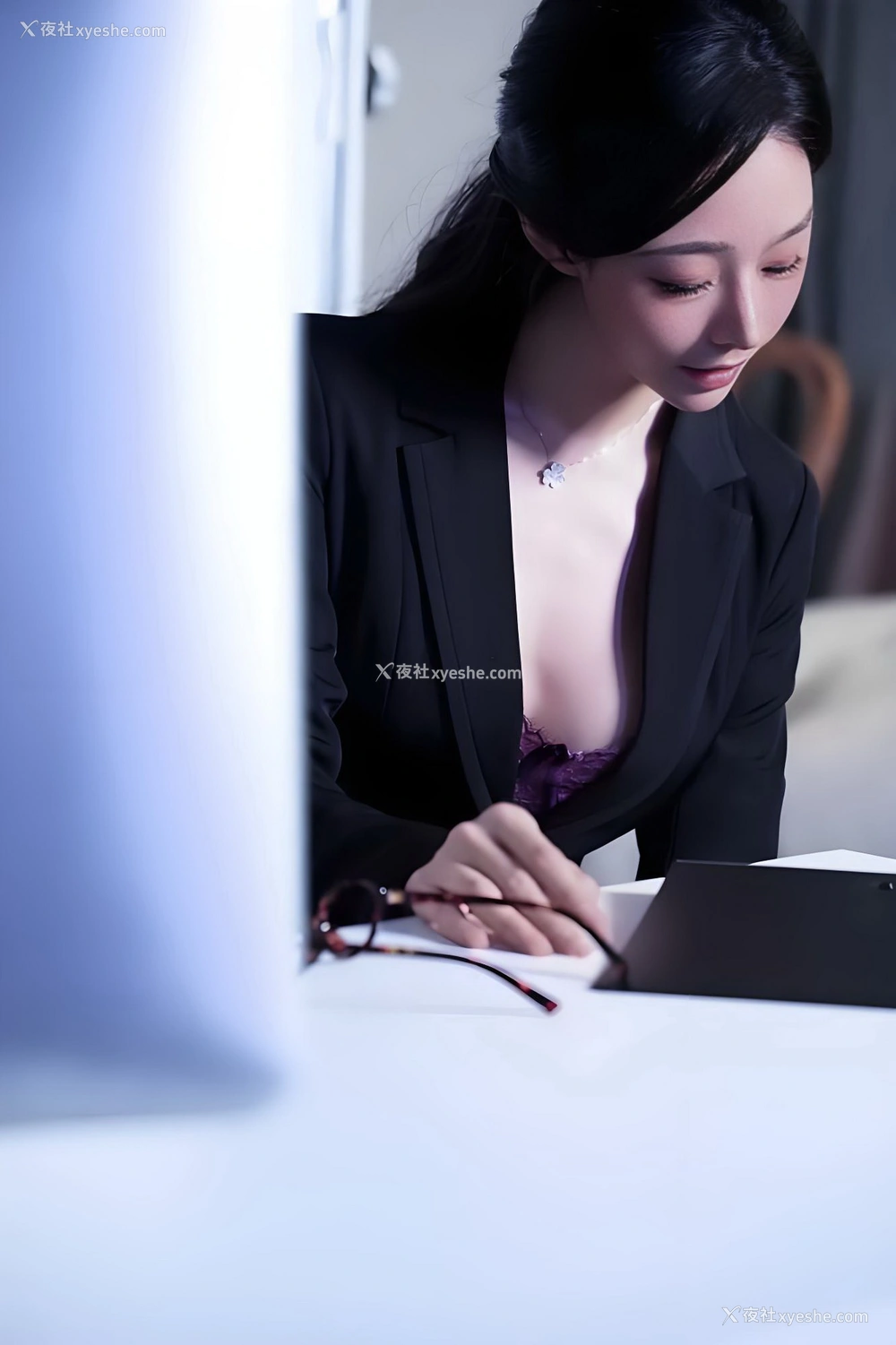 1P - 秀人网 美女名模 小逗逗 – 内购最新不上架无水印《武士与花的幻想》 [160P]