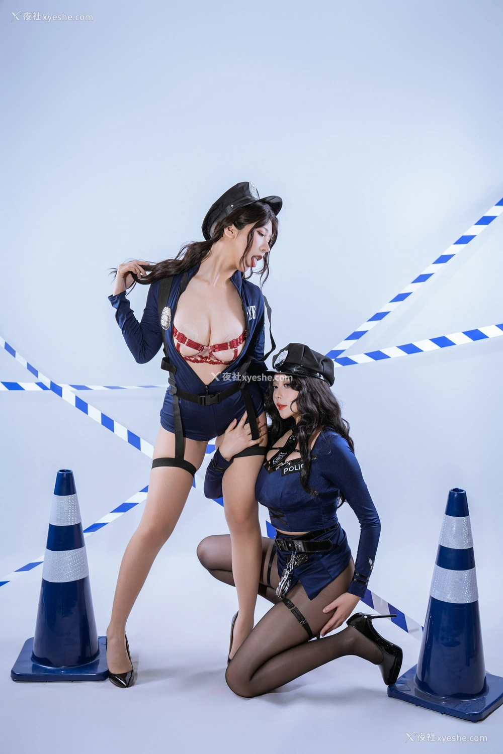 1P - 奈汐酱nice &云溪溪 – 奶桃桃 限制区 [73P]