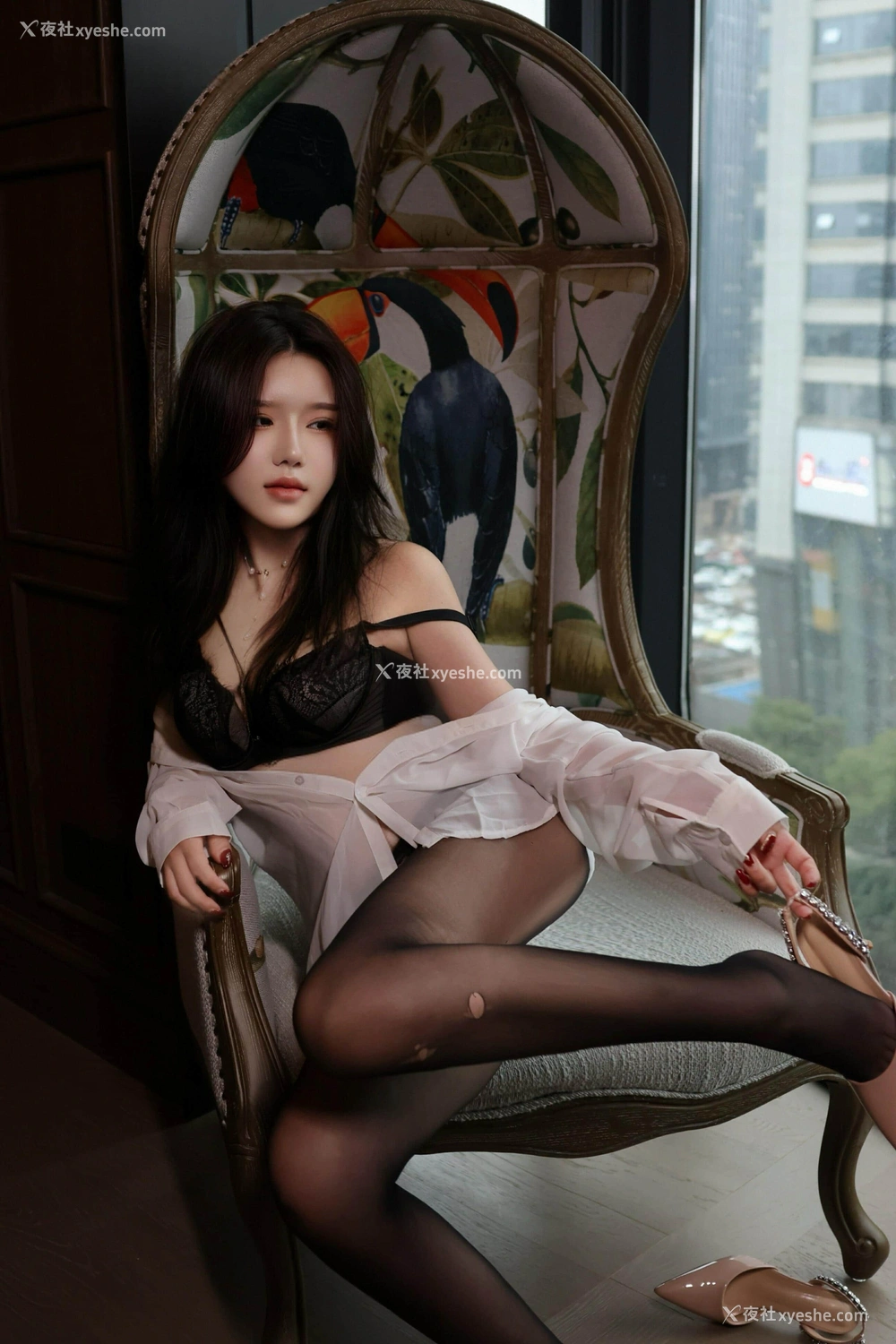 1P - 秀人网 清纯美模 小薯条nienie – 内购无水印《剧情-结婚纪念日》 [132P]