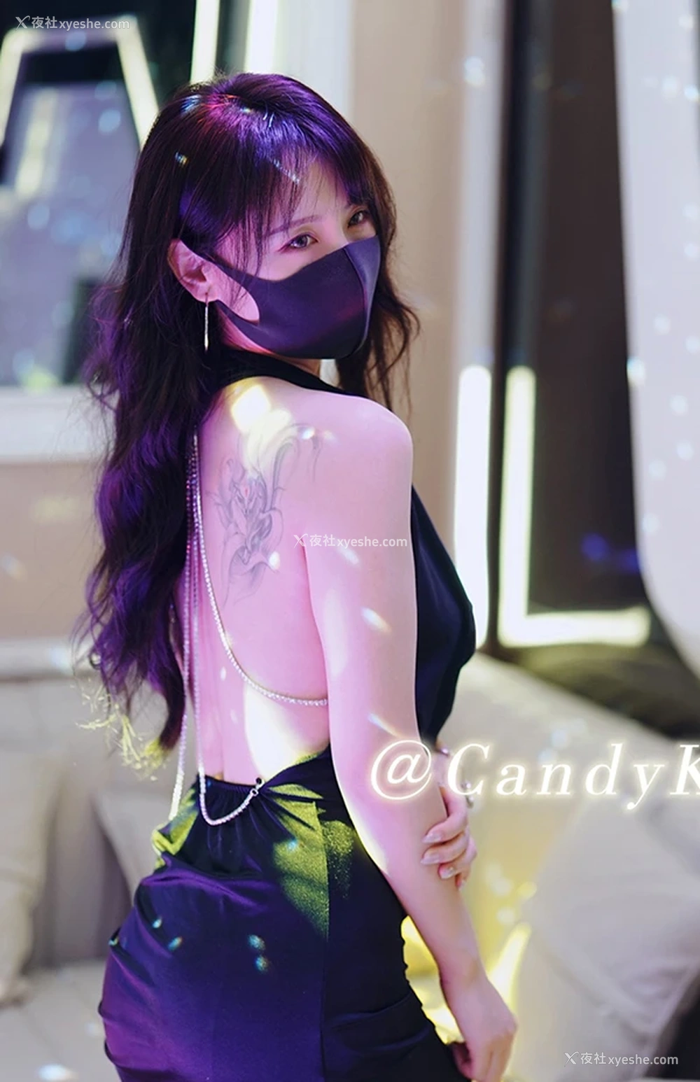 1P - 推特美女@小绮宝宝 Candy Kiss尺度私拍合集