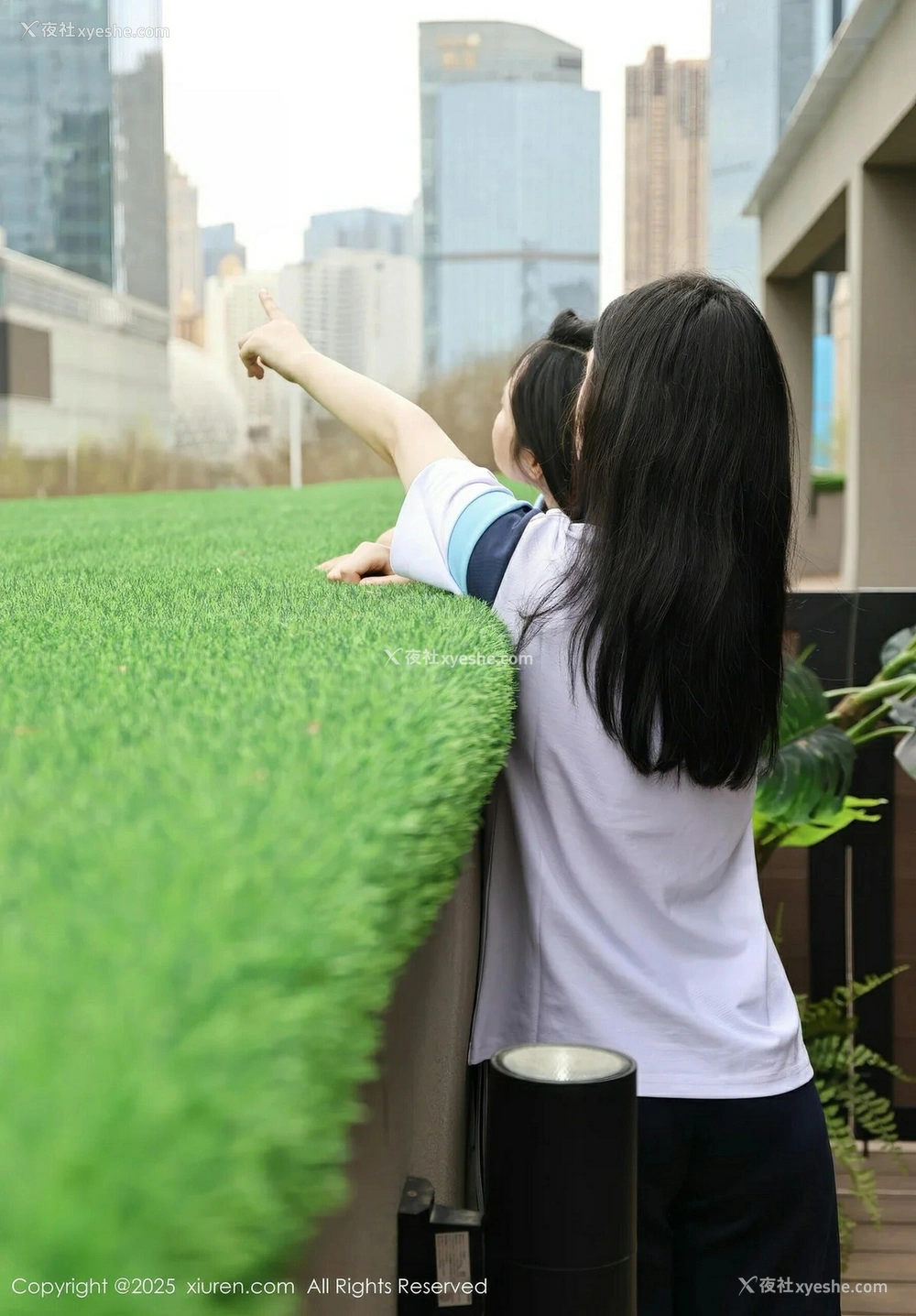 1P - [XiuRen秀人网] No.10288 模特合集 [85P]