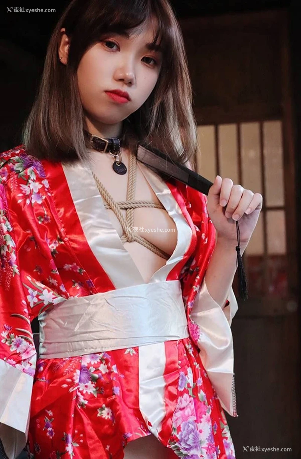 1P - 露出系反差母狗@露娜5000元会员群尺度作品集4