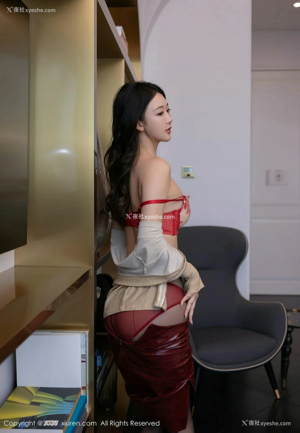 1P - [XiuRen秀人网] No.10296 唐安琪 [84P]