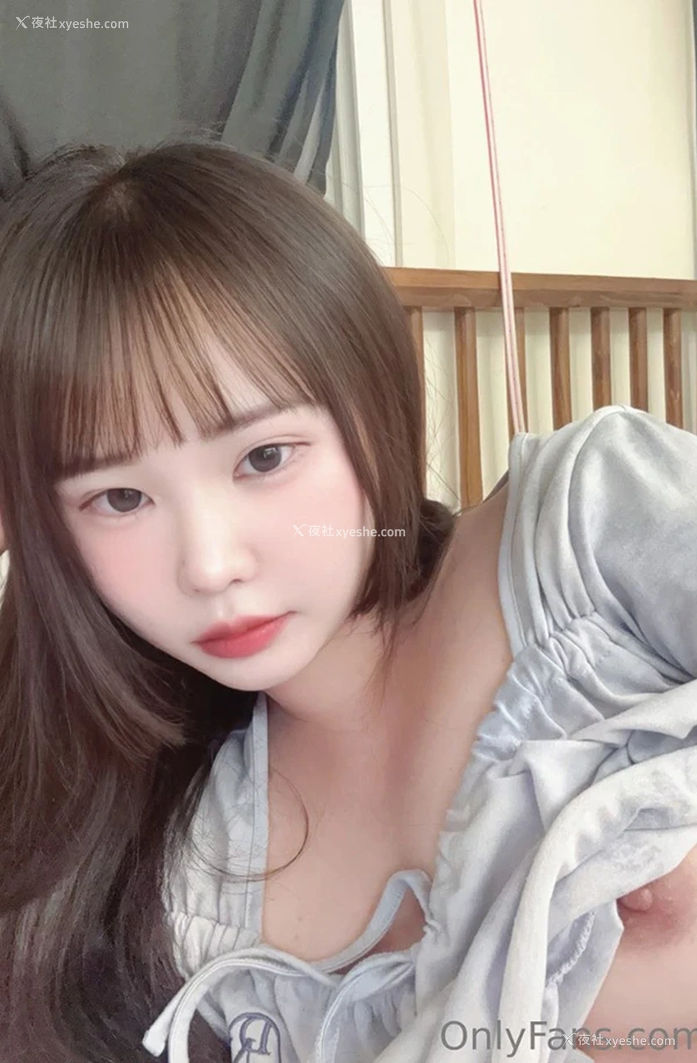 1P - 推特美女@bravoyuji 童颜巨乳白嫩无圣光图集