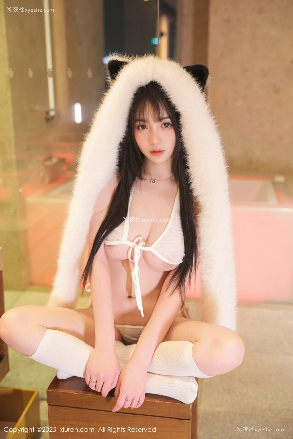 1P - [XiuRen秀人网] No.10302 软情 [52P]