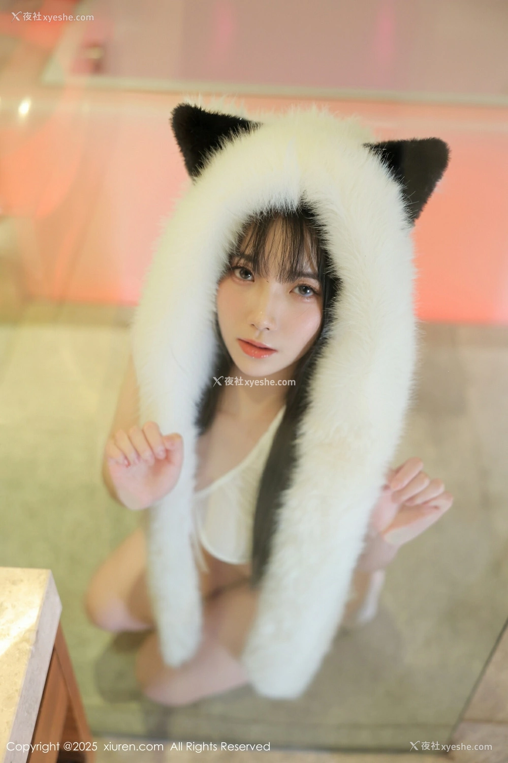 1P - [XiuRen秀人网] No.10302 软情 [52P]