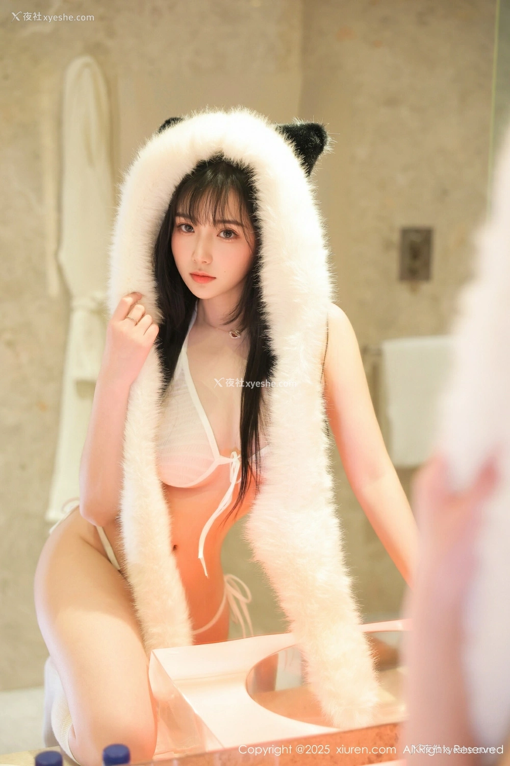 1P - [XiuRen秀人网] No.10302 软情 [52P]