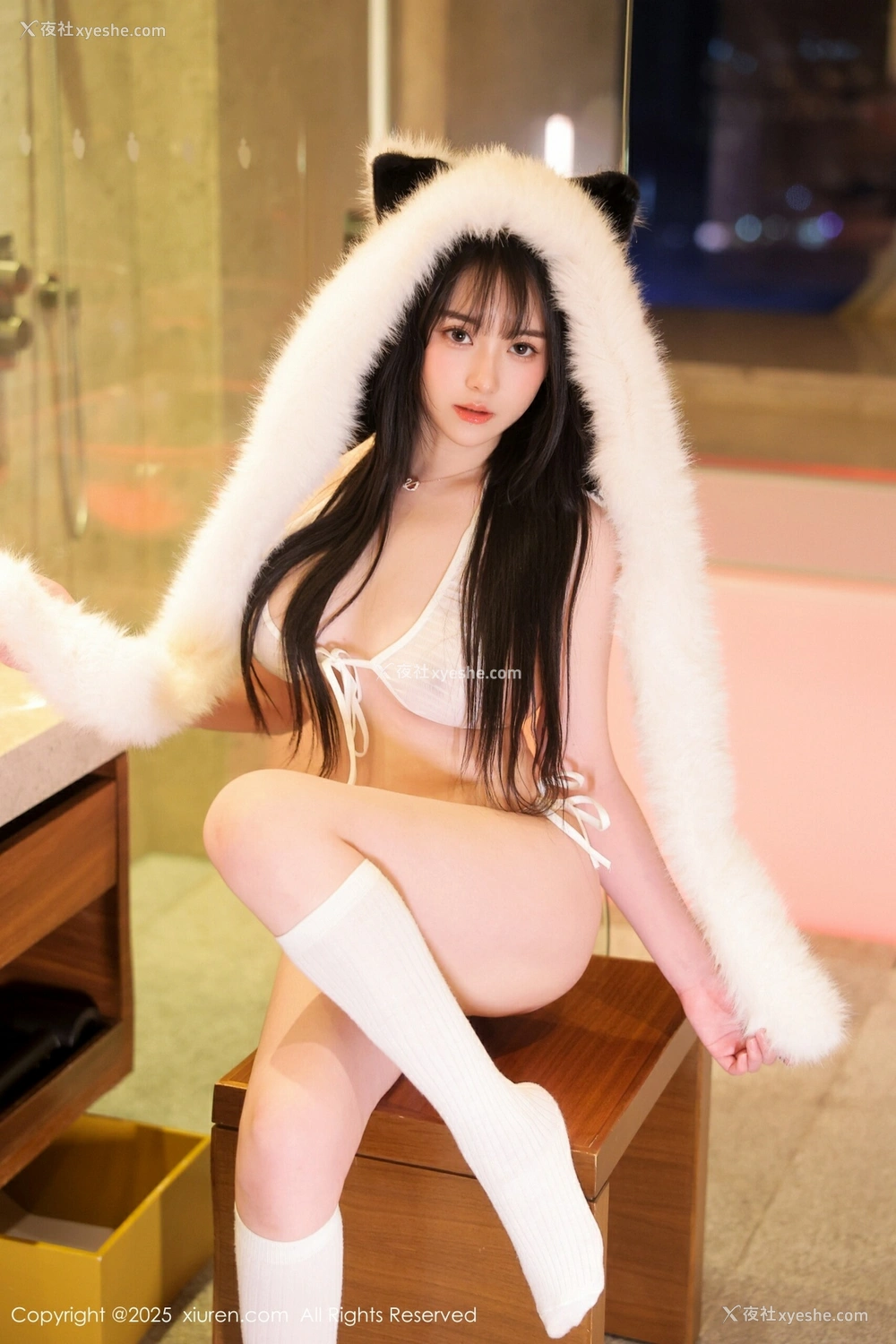 1P - [XiuRen秀人网] No.10302 软情 [52P]