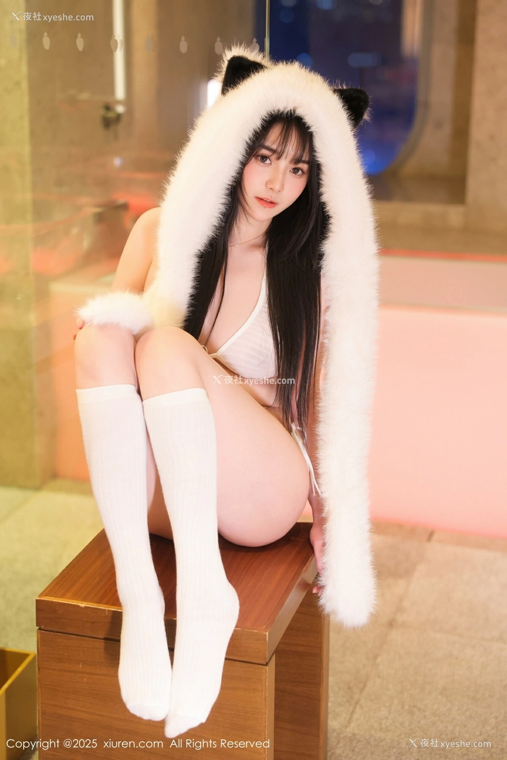 1P - [XiuRen秀人网] No.10302 软情 [52P]