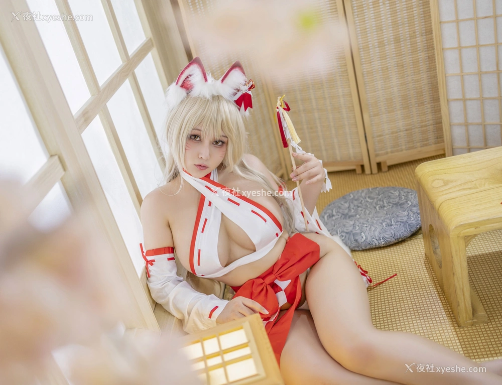 1P - KANEKO_咔喵 – 狐狸巫女 [43P]