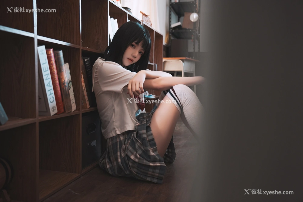 1P - 桜桃喵 – 教室死库水 [51P]