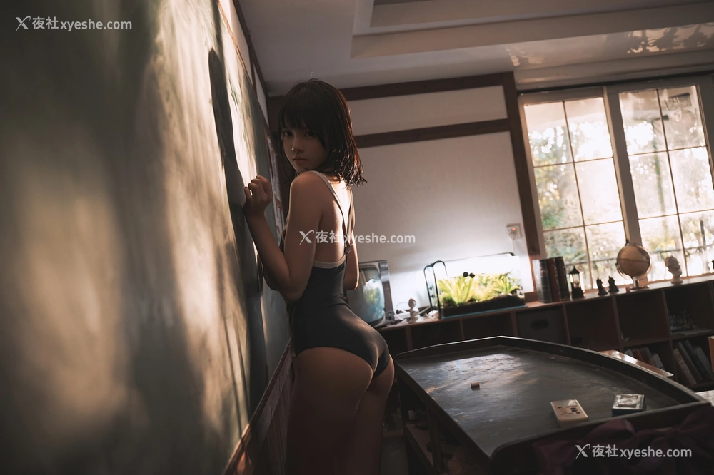 1P - 桜桃喵 – 教室死库水 [51P]