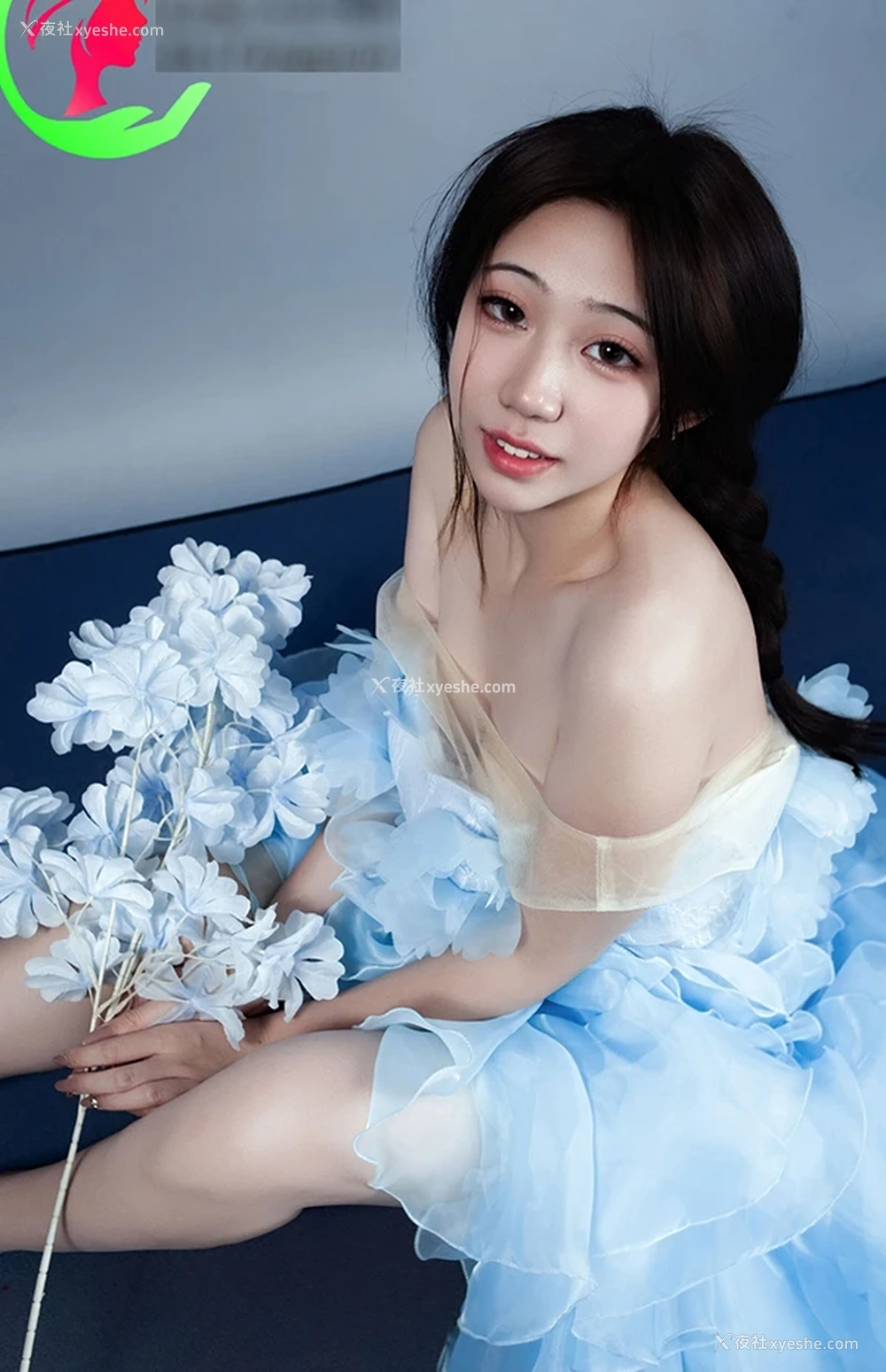 1P - 庸懒侧麻花大一学妹青花瓷无圣光人体套图