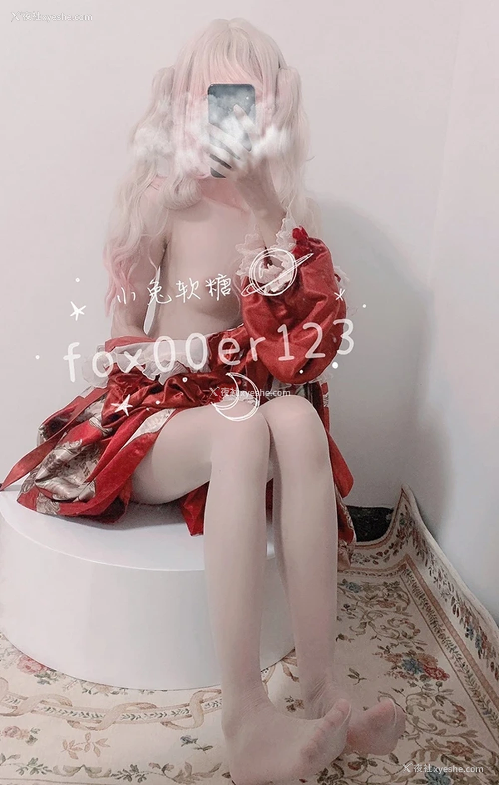 1P - 推特美女@小兔软糖 私拍尺度福利图集