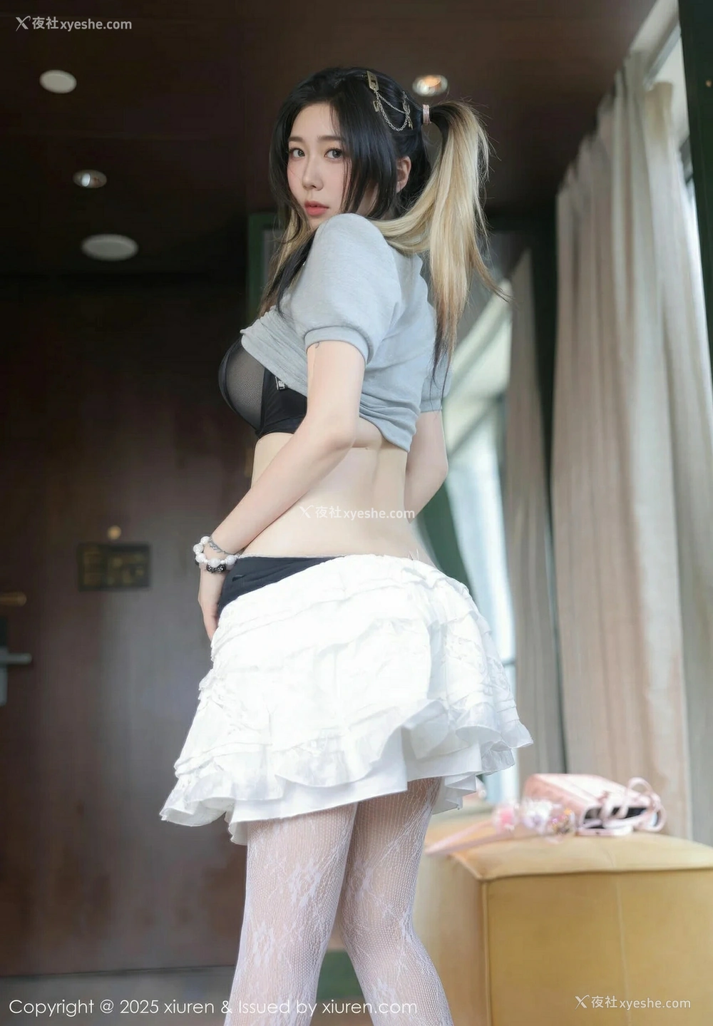 1P - [XiuRen秀人网] No.10330 诺诺Hsu [62P]