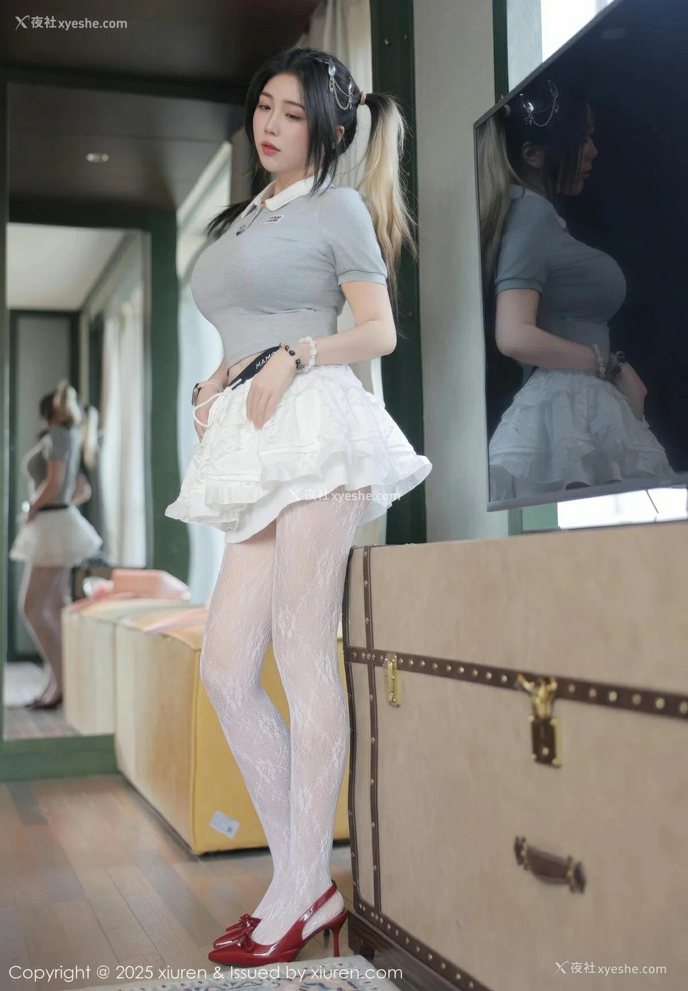 1P - [XiuRen秀人网] No.10330 诺诺Hsu [62P]