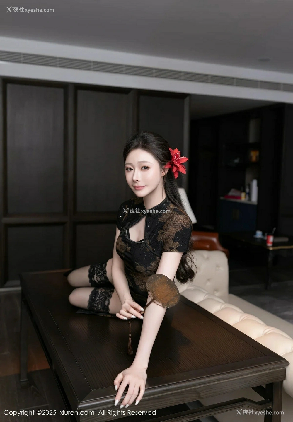 1P - [XiuRen秀人网] No.10323 小逗逗 [81P]
