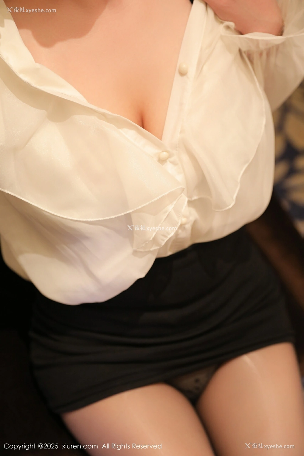1P - [XiuRen秀人网] No.10342 小肉肉咪 [75P]