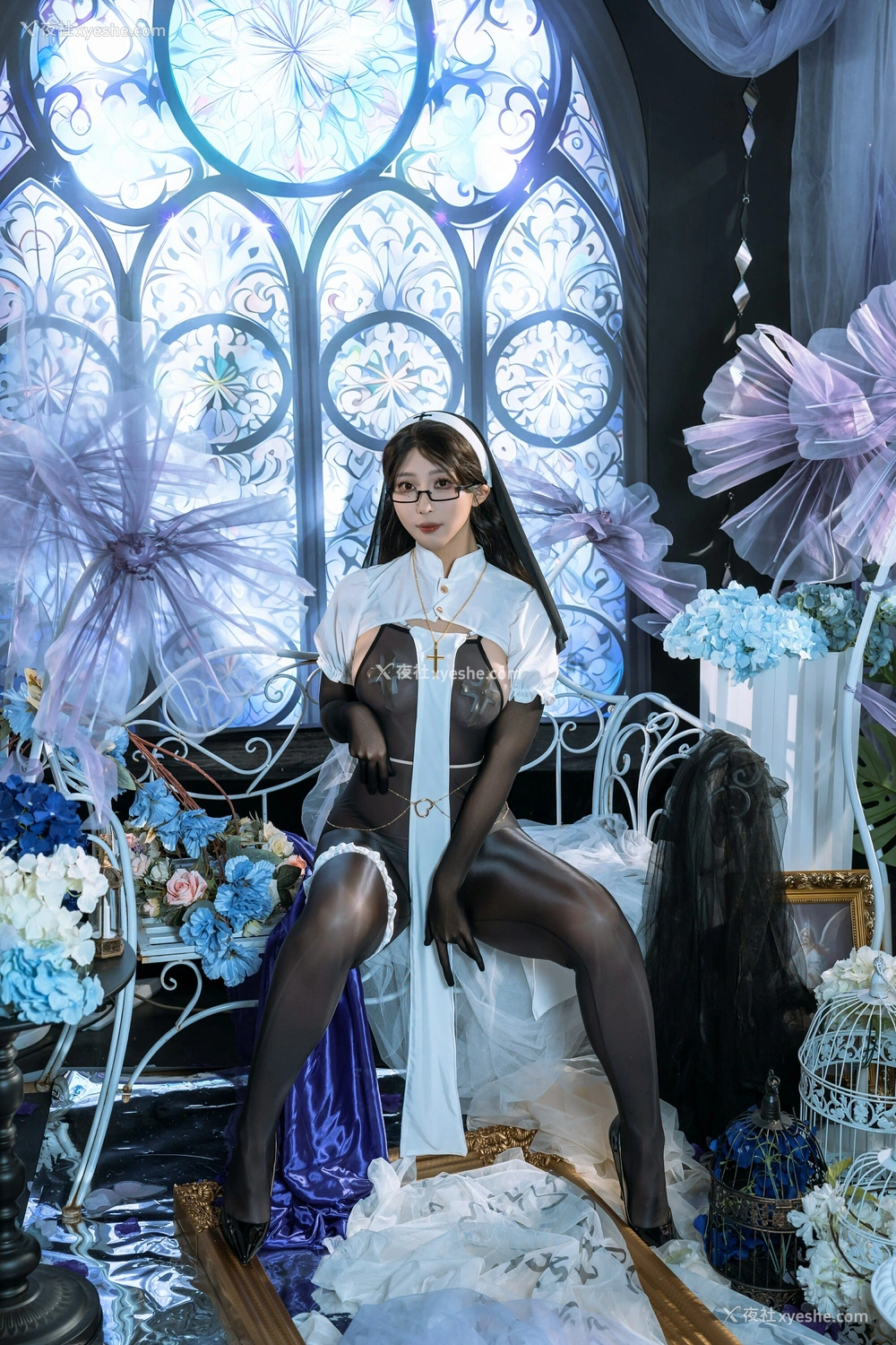 1P - 云溪溪 & 奶桃桃 – 沉陷-修女 [90P]