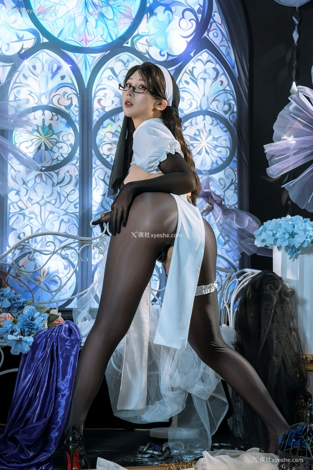 1P - 云溪溪 & 奶桃桃 – 沉陷-修女 [90P]