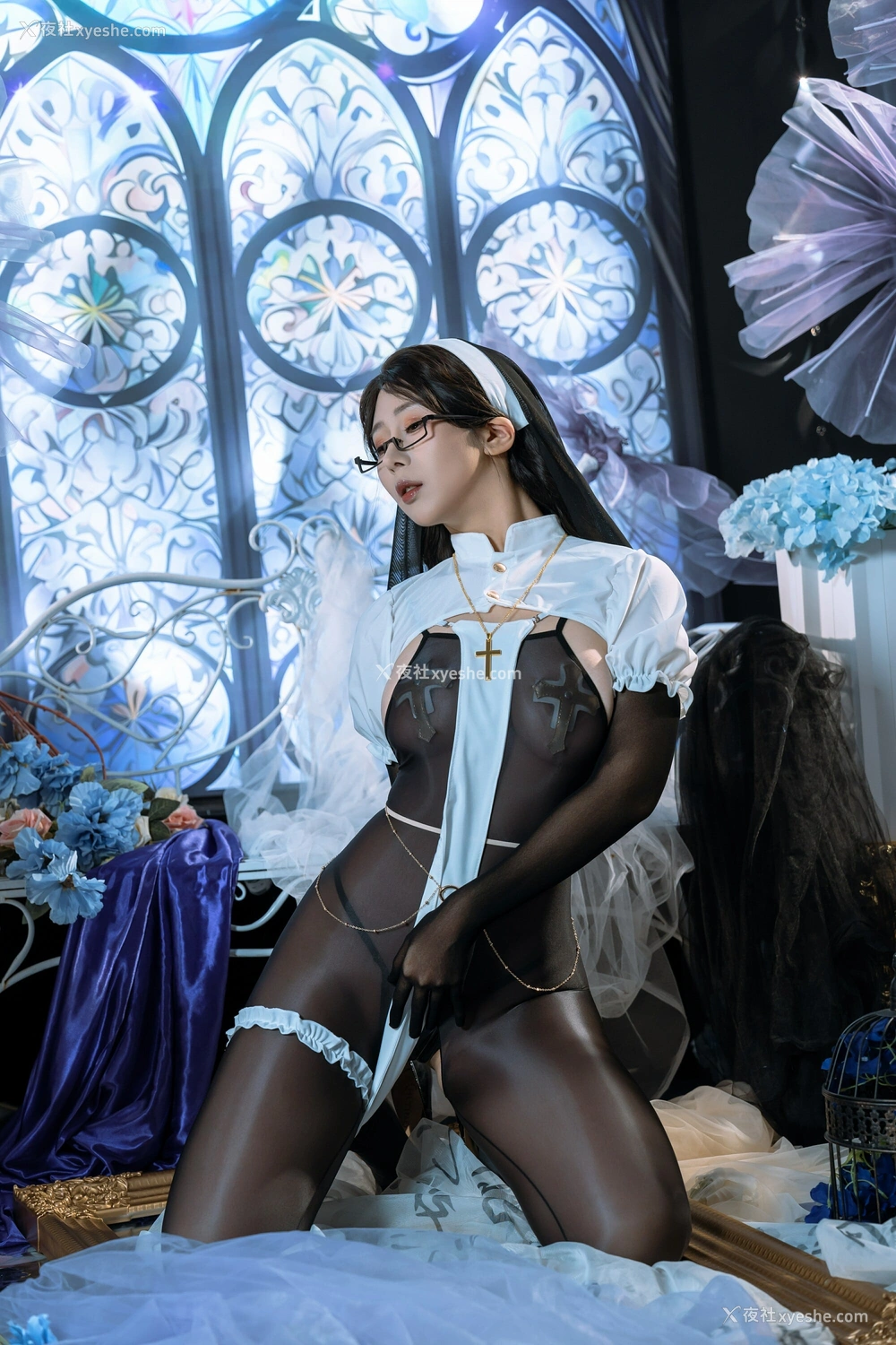 1P - 云溪溪 & 奶桃桃 – 沉陷-修女 [90P]